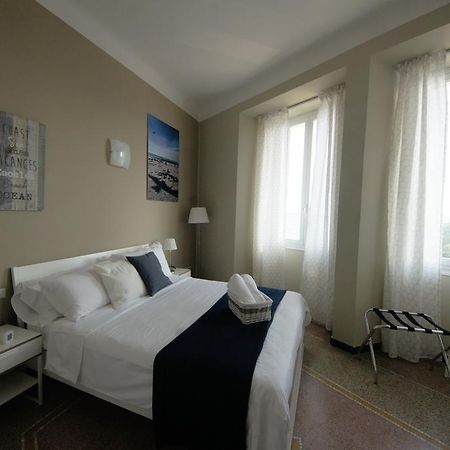 Luna Rooms Savona Exterior photo