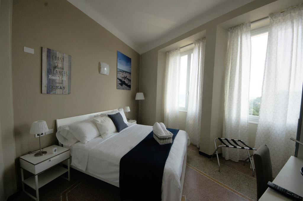 Luna Rooms Savona Exterior photo